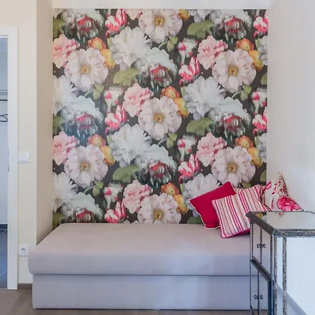 Homebound Ii - Contactless Check-in