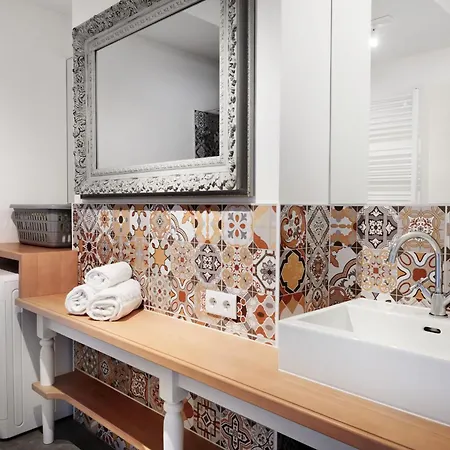 Homebound Ii - Contactless Check-in