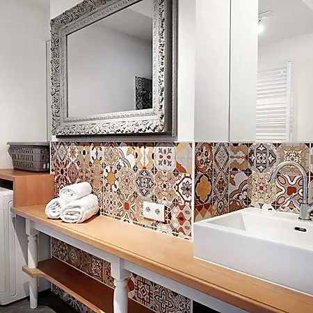 Homebound Ii - Contactless Check-in Apartmanhotel 4*
